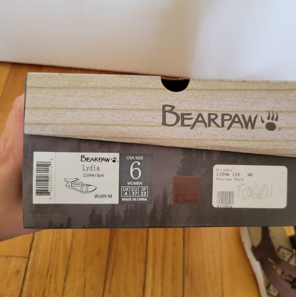 Brand-new bearpaw sandals - Picture 2 of 2